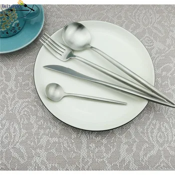 24Pcs/Set Tableware Cutlery Set 304 Stainless Steel Luxury Dinner Silver Dinnerware Knife Fork Teaspoon Silverware Service for 6
24Pcs/Set Tableware Cutlery Set 304 Stainless Steel Luxury Dinner Silver Dinnerware Knife Fork Teaspoon Silverware Service for 6