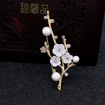 2 colors High quality sweet Retro Bohemia girls female jewelry gold Plum blossom shape flowers brooch pins women lovers gift
2 colors High quality sweet Retro Bohemia girls female jewelry gold Plum blossom shape flowers brooch pins women lovers gift