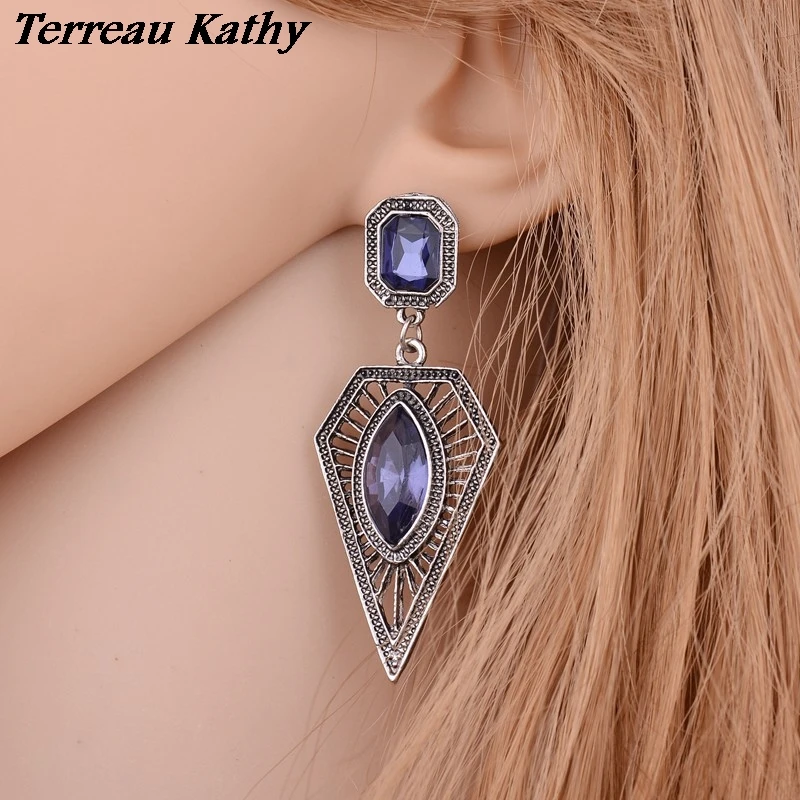 Terreau Kathy Brand Vintage Geometric Stud Earrings Trendy Statement Crystal Earrings For Women Gift Indian Jewelry 2016
Terreau Kathy Brand Vintage Geometric Stud Earrings Trendy Statement Crystal Earrings For Women Gift Indian Jewelry 2016
