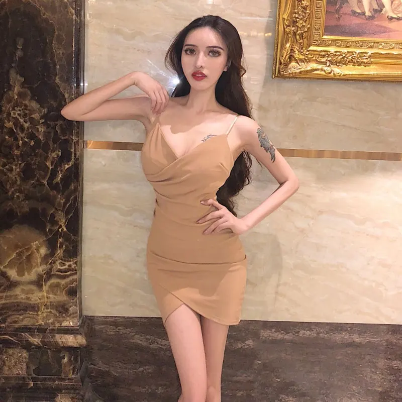 Women's Clothing New Sexy dress bandage irregular Low-cut V-neck Sleeveless Summer Backless Solid spaghetti strap Korea Dresses
Women's Clothing New Sexy dress bandage irregular Low-cut V-neck Sleeveless Summer Backless Solid spaghetti strap Korea Dresses