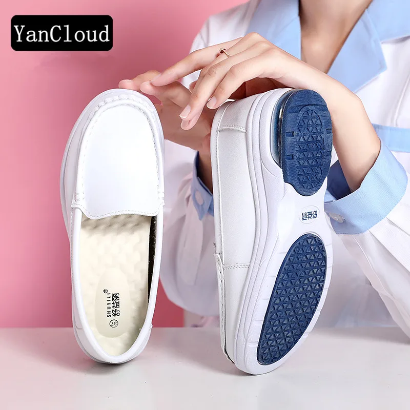 Hot Quality Non Slip Wedges White Nurse Shoes Women Moccasins 2019 Spring Summer Med Heel Pumps Ladies Platform Shoes
Hot Quality Non Slip Wedges White Nurse Shoes Women Moccasins 2019 Spring Summer Med Heel Pumps Ladies Platform Shoes