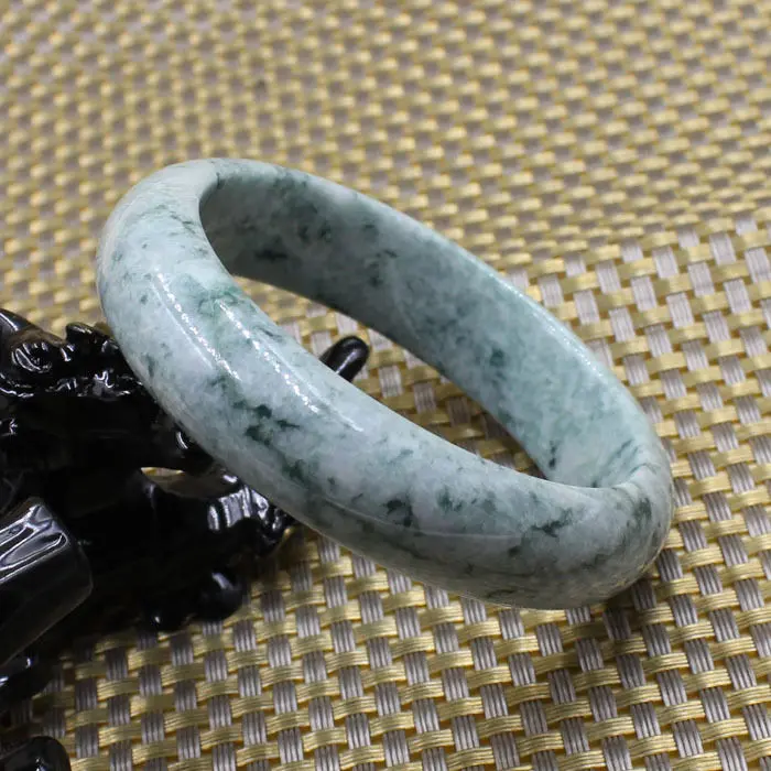 61mm Certified Grade "A" Natural Green Jadeite Jade Gems Bracelet Bangle 3477 10.20 40
61mm Certified Grade "A" Natural Green Jadeite Jade Gems Bracelet Bangle 3477 10.20 40