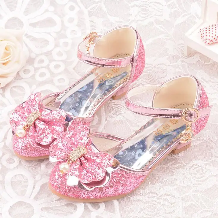 Children Sandals 2019 New Summer Beach Princess Girl Shoes for Kids Glitter Wedding Party sandalia infantil chaussure enfant
Children Sandals 2019 New Summer Beach Princess Girl Shoes for Kids Glitter Wedding Party sandalia infantil chaussure enfant