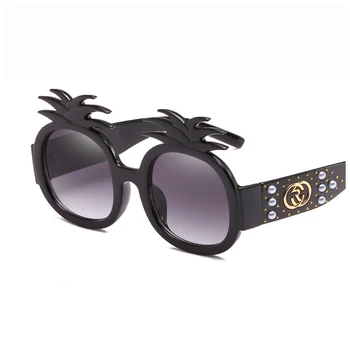 new lady Sunglasses pearl rivets inlaid with pineapple style eyeglasses Big box trendsetter European female personalized
new lady Sunglasses pearl rivets inlaid with pineapple style eyeglasses Big box trendsetter European female personalized