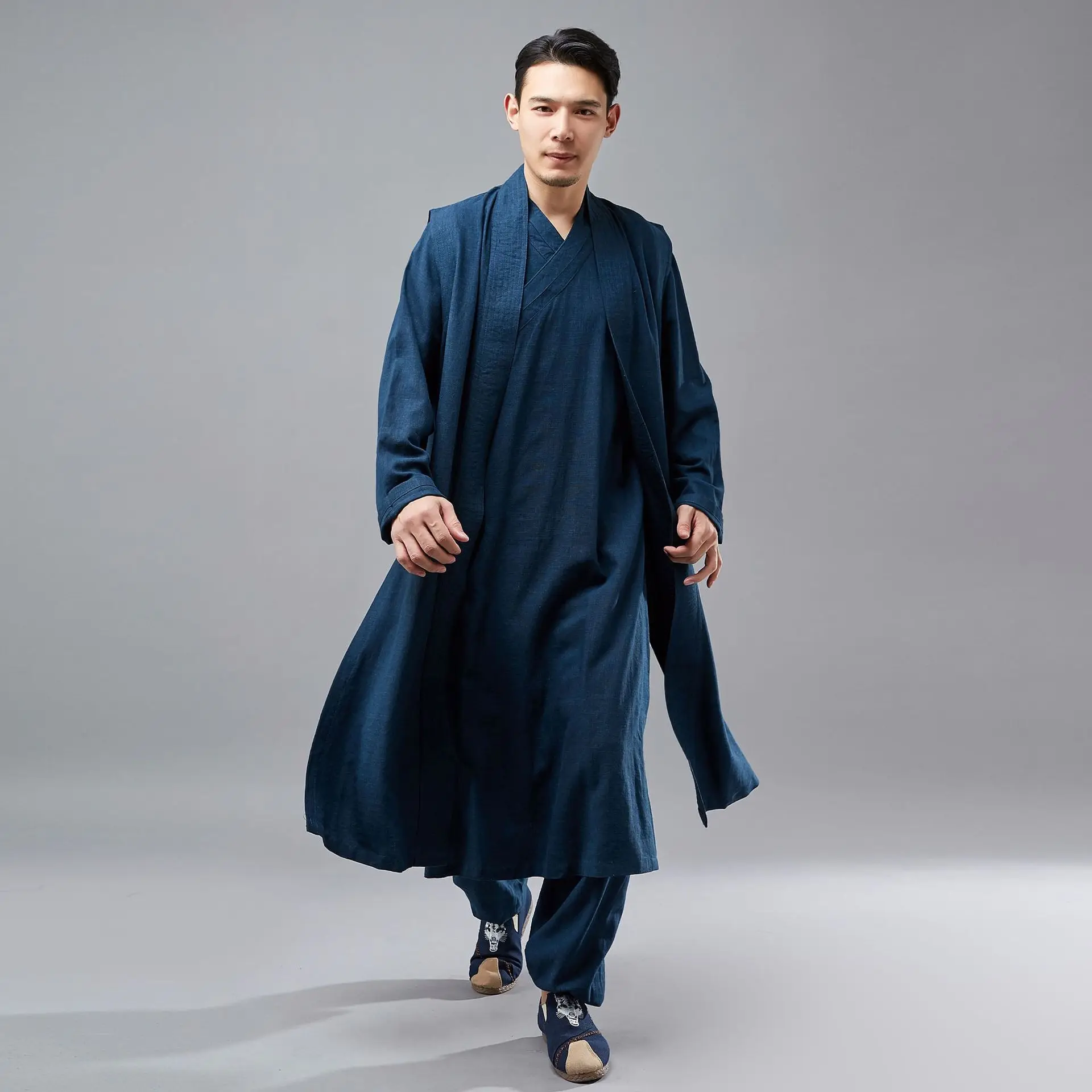 Male Fashion Casual Sleeveless Cardigan Coat Solid Color Overcoat Men Long Vest Waistcoat Chinese Style Kung Fu Robe Costumes
Male Fashion Casual Sleeveless Cardigan Coat Solid Color Overcoat Men Long Vest Waistcoat Chinese Style Kung Fu Robe Costumes