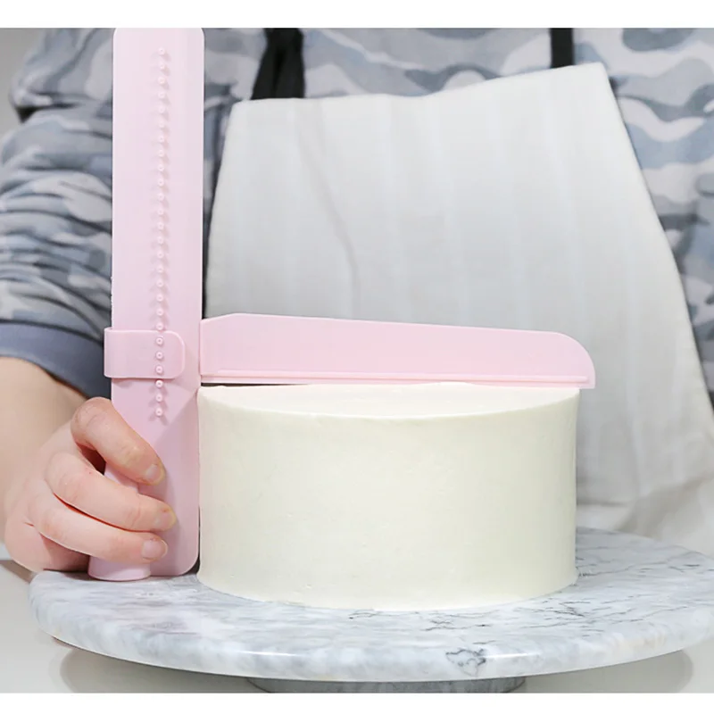 Cake Scraper Smoother Adjustable Height Turning Sugar Leveling Device Cake Decorating DIY Bakeware Tableware Kitchen Tool
Cake Scraper Smoother Adjustable Height Turning Sugar Leveling Device Cake Decorating DIY Bakeware Tableware Kitchen Tool