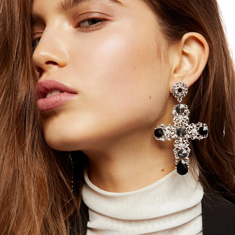 New Arrival fashion women big vintage statement Earrings for women lady girl party stud earring Factory Price
New Arrival fashion women big vintage statement Earrings for women lady girl party stud earring Factory Price