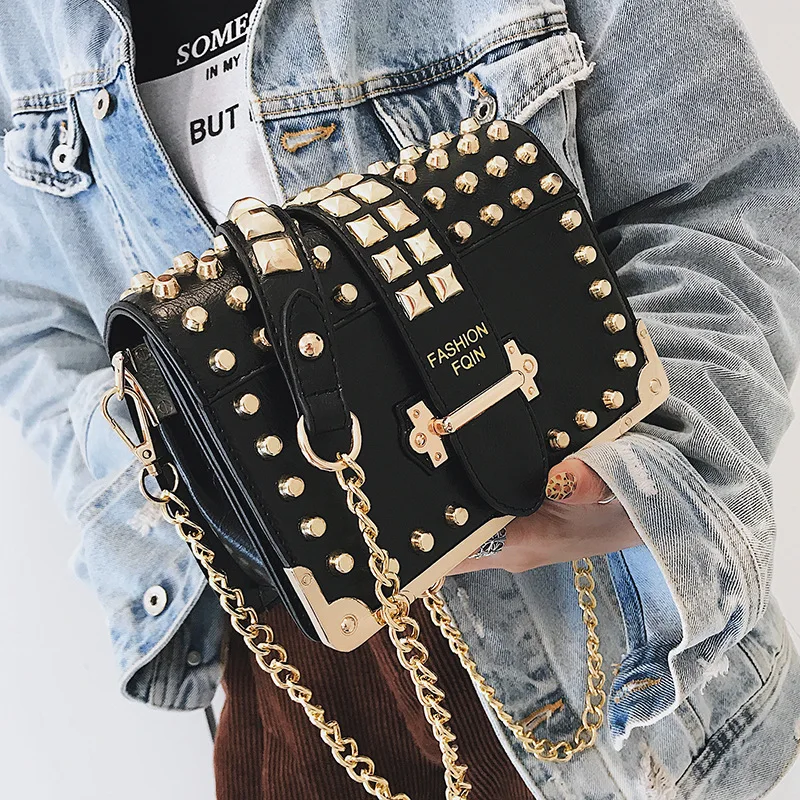 Vintage Rivet Small Square Bag Crossbody Bags Women Handbag High Quality Pu Leather Chain Shoulder Bag Woman Messenger Bag
Vintage Rivet Small Square Bag Crossbody Bags Women Handbag High Quality Pu Leather Chain Shoulder Bag Woman Messenger Bag