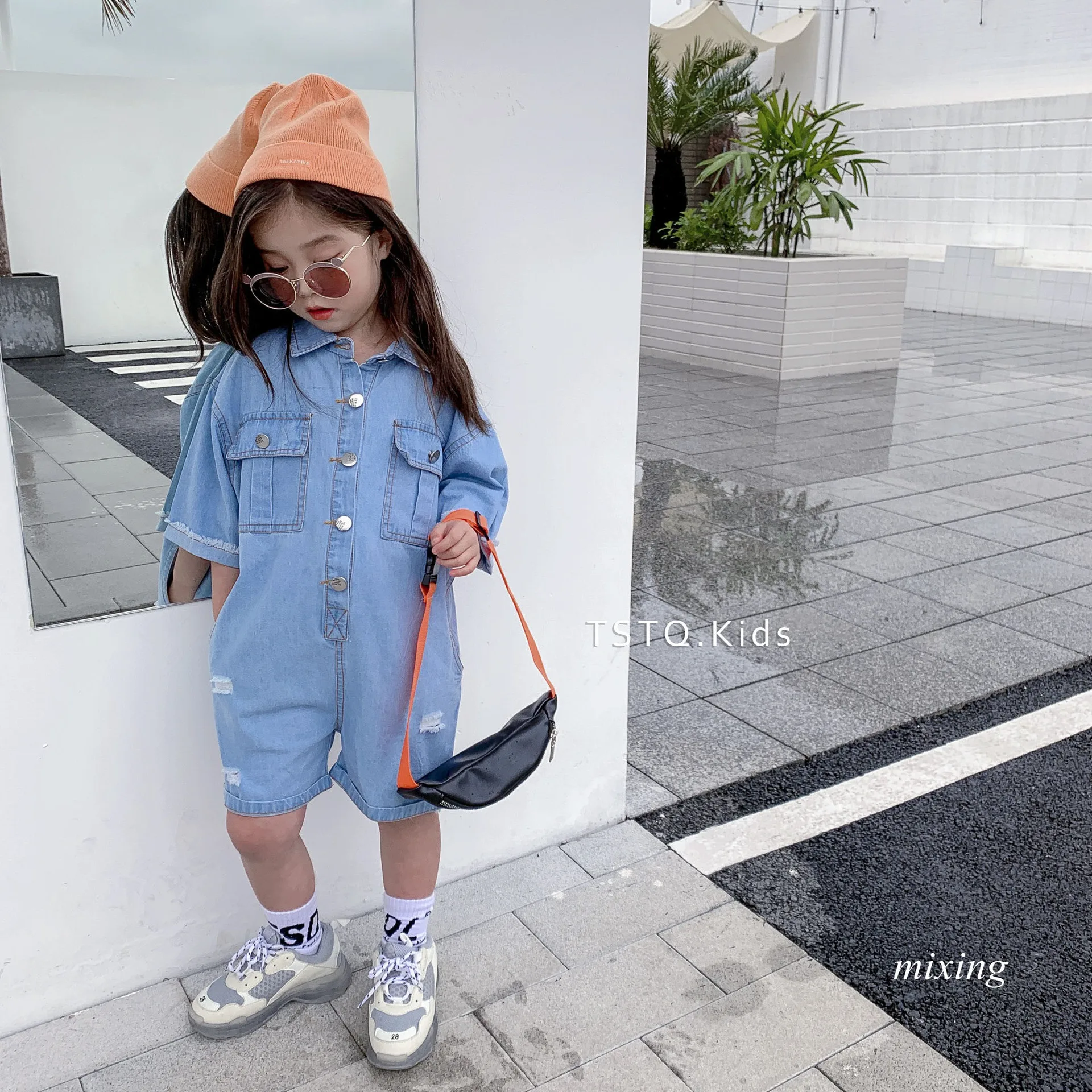 2019 summer tide boy denim jumpsuit girls Korean fashion girls denim jumpsuit summer new wave
2019 summer tide boy denim jumpsuit girls Korean fashion girls denim jumpsuit summer new wave