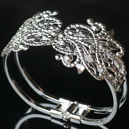 Min Order 5pcs Wholesale SILVER Plated 18mm Filigree Adjustable Cuff Bangle and Bracelets Blank DIY Jewelry Findings settings
Min Order 5pcs Wholesale SILVER Plated 18mm Filigree Adjustable Cuff Bangle and Bracelets Blank DIY Jewelry Findings settings