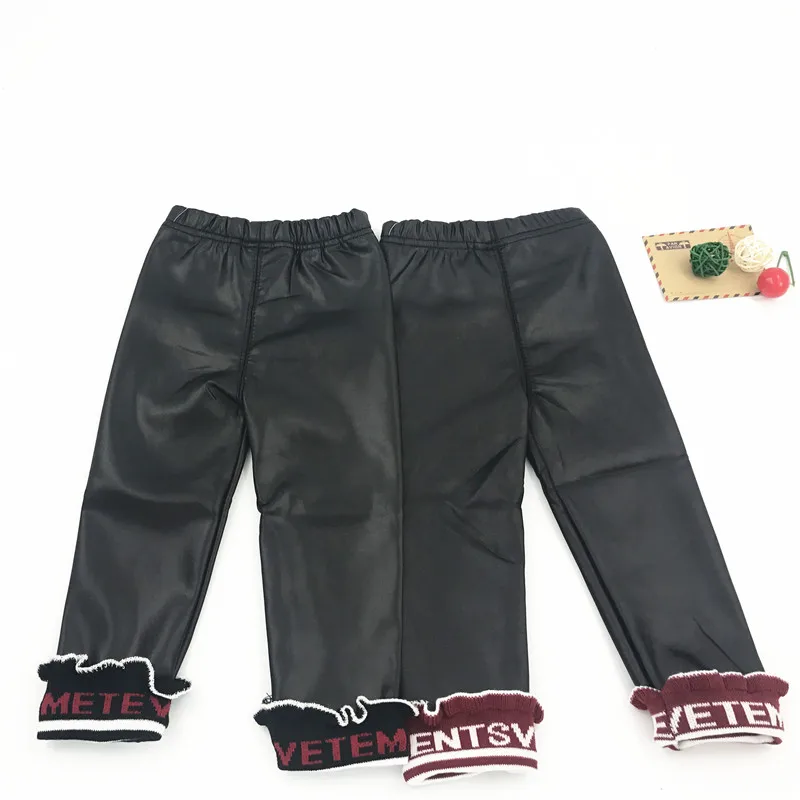 Children Girls Leggings Winter Faux Leather Plus Velvet Kids Girls Letter Lace Pants Warm Windbreaker Leggings Pants For 2-6Y
Children Girls Leggings Winter Faux Leather Plus Velvet Kids Girls Letter Lace Pants Warm Windbreaker Leggings Pants For 2-6Y