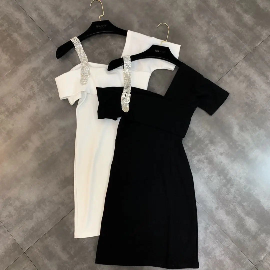 2019 summer new one-shoulder drill chain decoration short-sleeved waist dress female
2019 summer new one-shoulder drill chain decoration short-sleeved waist dress female