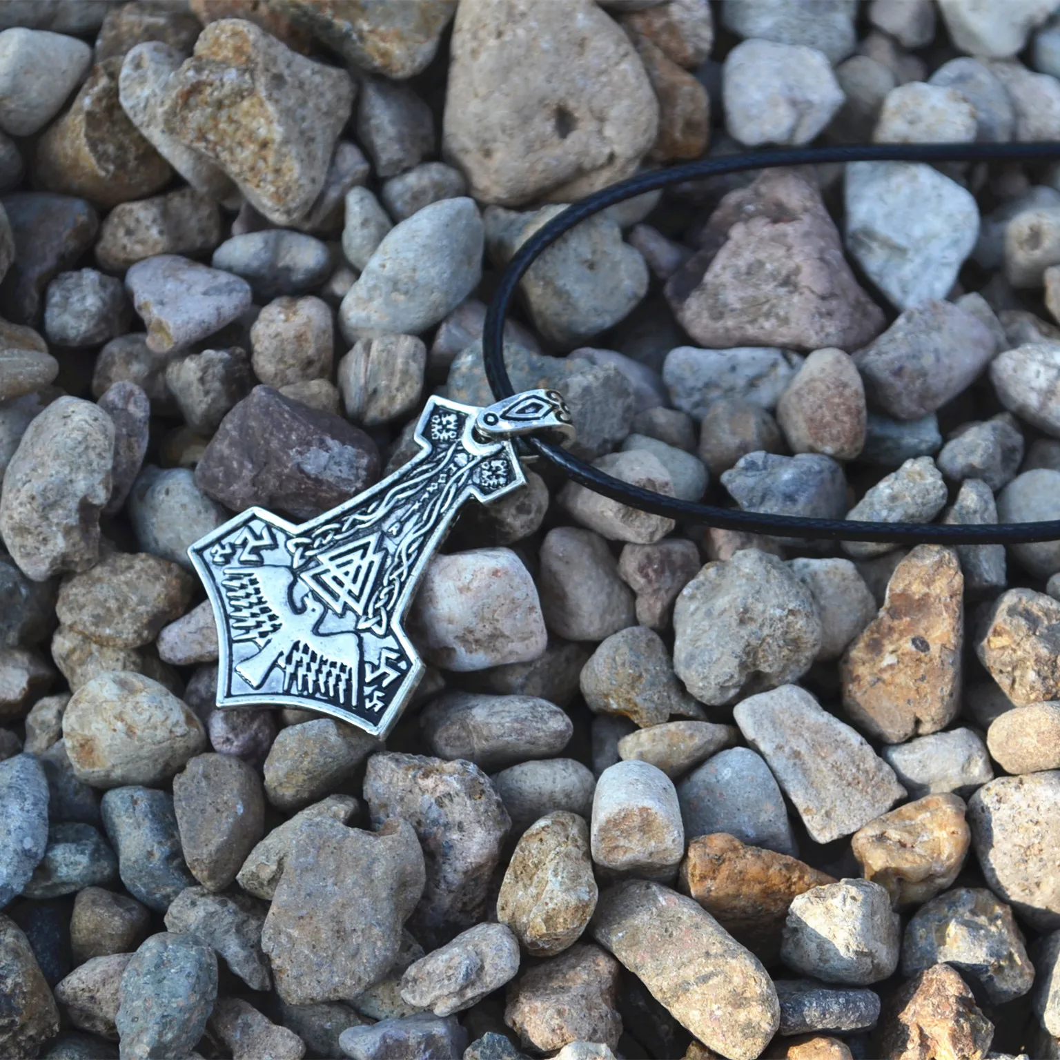 Norse Viking Pendant Necklace Valknut Warrior Pendant Necklace Valkyrie Odin's Huginn and Muninn Jewelry
Norse Viking Pendant Necklace Valknut Warrior Pendant Necklace Valkyrie Odin's Huginn and Muninn Jewelry