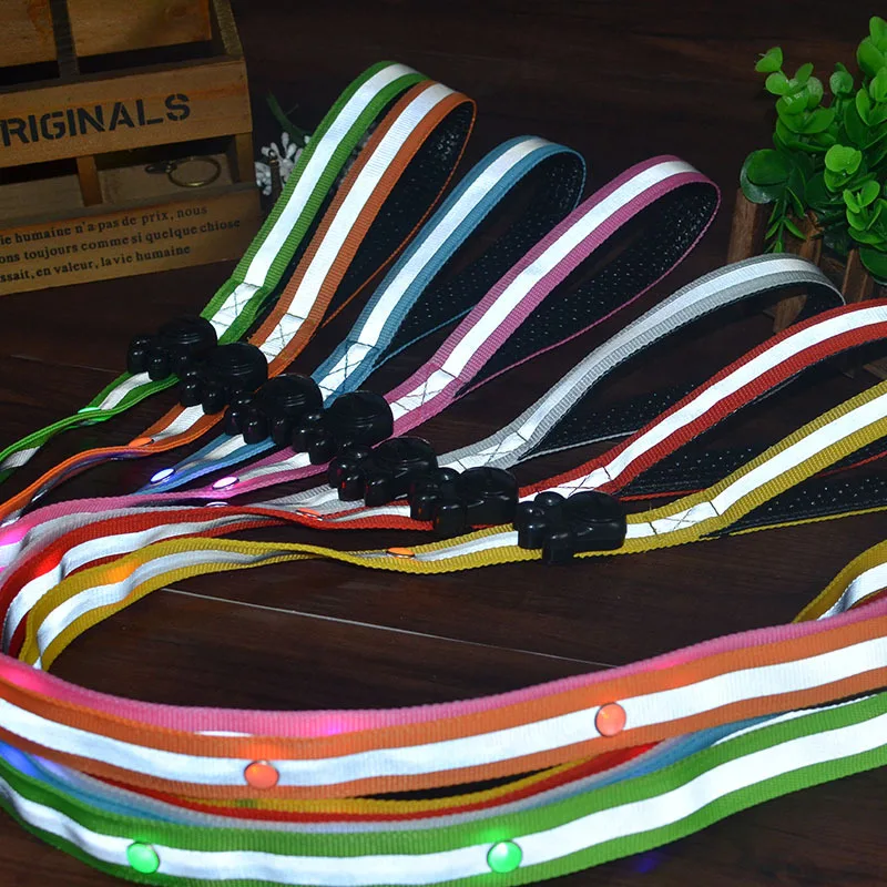 Fashion Pet Supplies LED Pet Cat Dog LED Leash Night Safety Glow Leash Flashing Lighting Up 120cm Nylon Leads for LED Dog Collar
Fashion Pet Supplies LED Pet Cat Dog LED Leash Night Safety Glow Leash Flashing Lighting Up 120cm Nylon Leads for LED Dog Collar