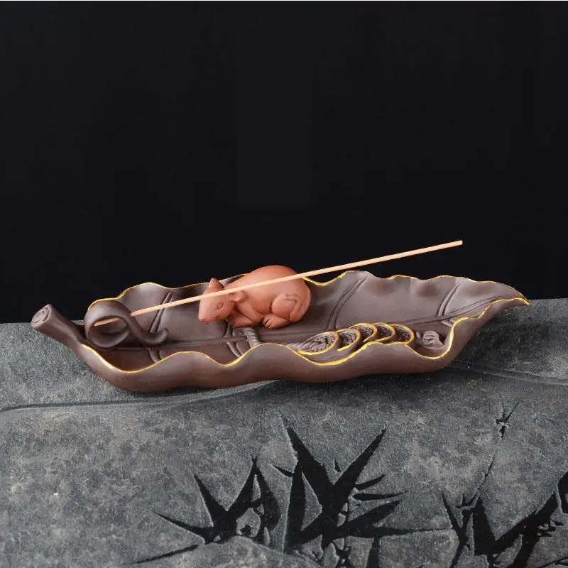 Retro Incense Burners Traditional Chinese Design Leaf Shape Incense Stick Holder Burner Hand Carved Carving Censer Ornaments
Retro Incense Burners Traditional Chinese Design Leaf Shape Incense Stick Holder Burner Hand Carved Carving Censer Ornaments