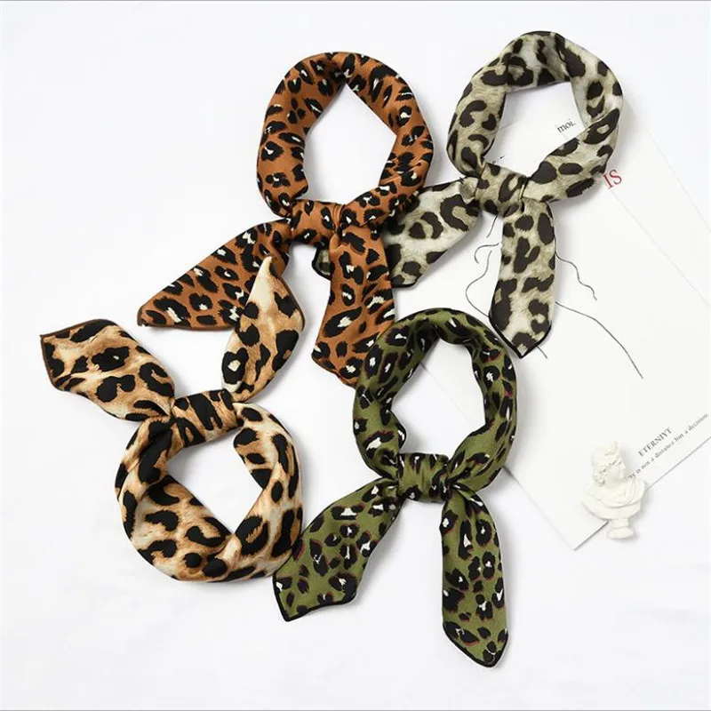 60*60cm Leopard Print Scarves Women Fashion Small Squares Silk Scarf Four Seasons Available Letter Head Scarf Hair Neck Tie
60*60cm Leopard Print Scarves Women Fashion Small Squares Silk Scarf Four Seasons Available Letter Head Scarf Hair Neck Tie