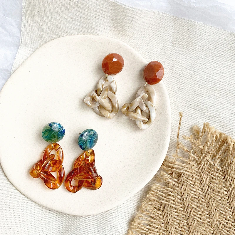 New Vintage Large Acrylic Drop Earrings For Women Fashion Resin Round Dangle Pendientes za Statement Jewelry Wholesale Bijoux
New Vintage Large Acrylic Drop Earrings For Women Fashion Resin Round Dangle Pendientes za Statement Jewelry Wholesale Bijoux