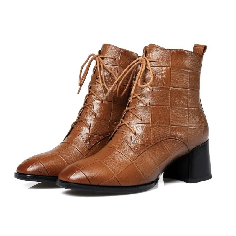 2019 autumn and winter new square head thick with Martin boots laced casual boots children's booties brwon 0307
2019 autumn and winter new square head thick with Martin boots laced casual boots children's booties brwon 0307