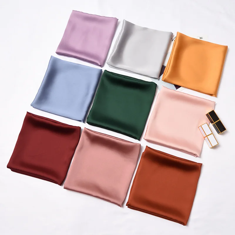 Solid Color Ladies Small Squares Retro Wild Professional Scarf Spring And Autumn Simple Silk Scarves
Solid Color Ladies Small Squares Retro Wild Professional Scarf Spring And Autumn Simple Silk Scarves