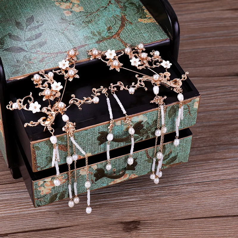 Chinese brides ancient costumes ornaments alloys luxurious fringes necklace headdresses antique court accessories wholesale
Chinese brides ancient costumes ornaments alloys luxurious fringes necklace headdresses antique court accessories wholesale