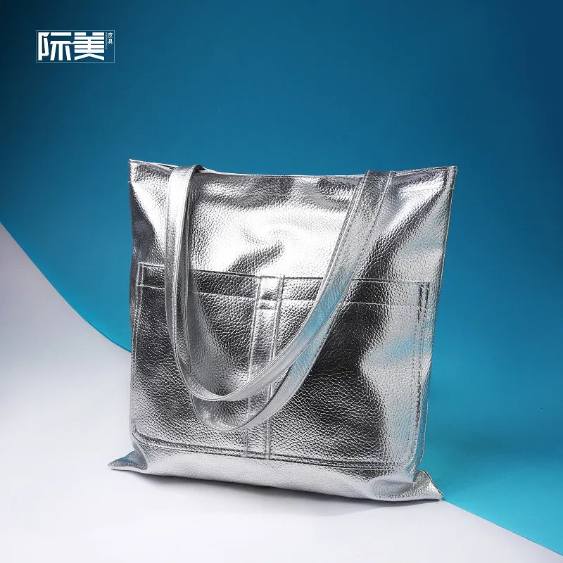 2588812849_934460434