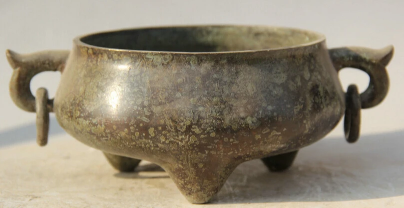 Elegant old S5880 8" Old Marked Chinese Bronze Folk 3 Foot circular handle Incense Burner Censer statue
Elegant old S5880 8" Old Marked Chinese Bronze Folk 3 Foot circular handle Incense Burner Censer statue