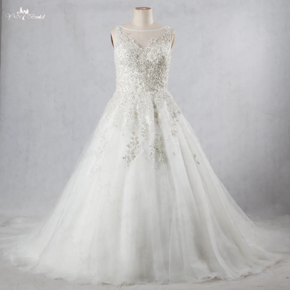 RSW1069 Heavy Beaded Silver Lace Appliques Boat Neckline Sleeveless Plus Size Wedding Dress Princess Wedding Gowns
RSW1069 Heavy Beaded Silver Lace Appliques Boat Neckline Sleeveless Plus Size Wedding Dress Princess Wedding Gowns