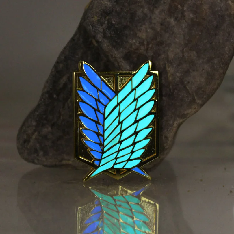 Attack on Titan glowing brooch Wings Of Liberty scouting legion golden brooche Jewelry Pendant glow in the dark
Attack on Titan glowing brooch Wings Of Liberty scouting legion golden brooche Jewelry Pendant glow in the dark