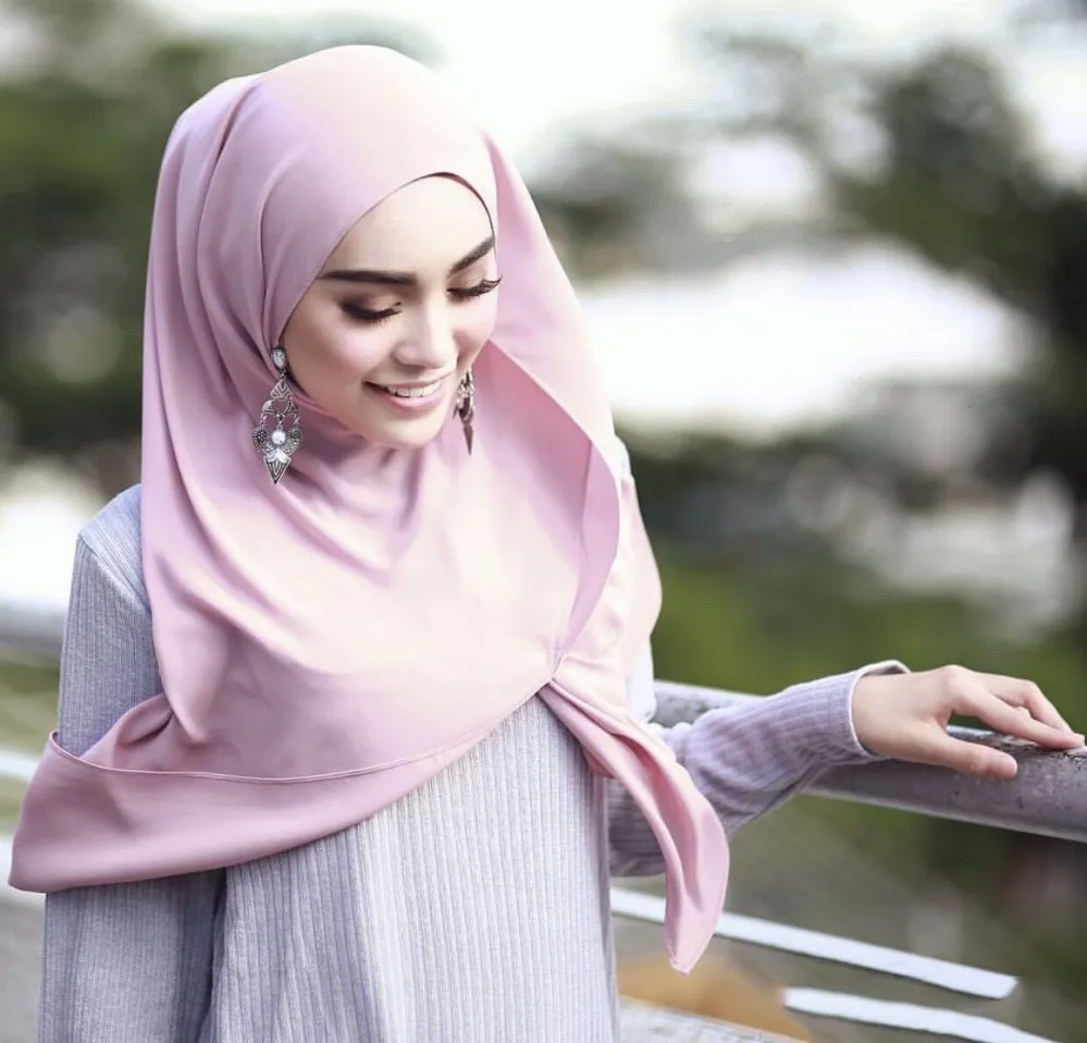 Muslim Scarves/scarf Smooth Matt Color Satin Scarf Shawls Plain Solide Colors Satin Hijab 32 Colors for Women Girls
Muslim Scarves/scarf Smooth Matt Color Satin Scarf Shawls Plain Solide Colors Satin Hijab 32 Colors for Women Girls