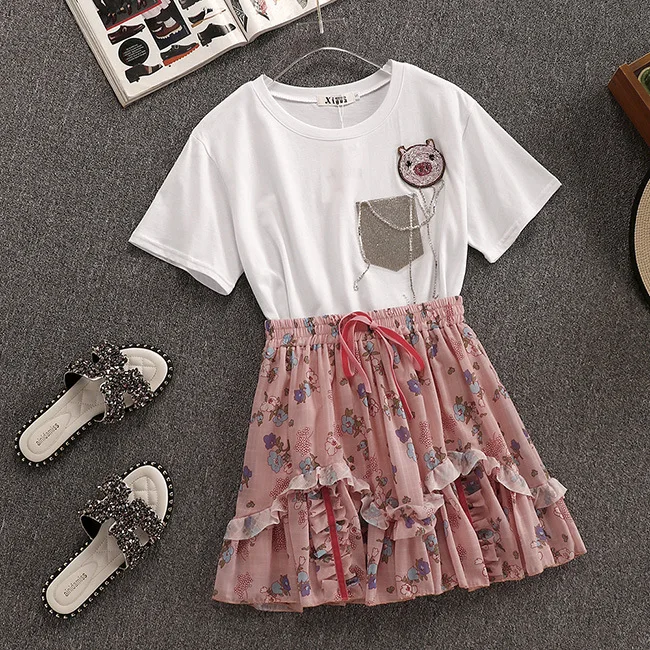 2019 new temperament fashion short-sleeved beaded tassel T-shirt + chiffon skirt two-piece suit women
2019 new temperament fashion short-sleeved beaded tassel T-shirt + chiffon skirt two-piece suit women