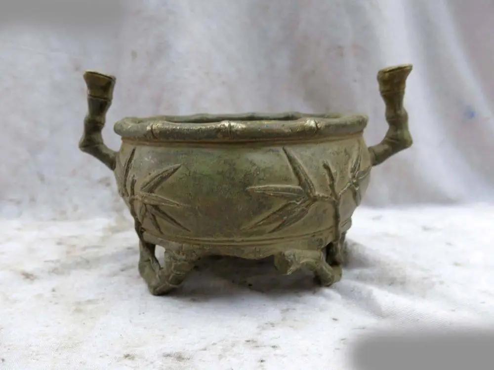 DS China bronze copper carved Beautiful Bamboo Incense burner censer Statue
DS China bronze copper carved Beautiful Bamboo Incense burner censer Statue