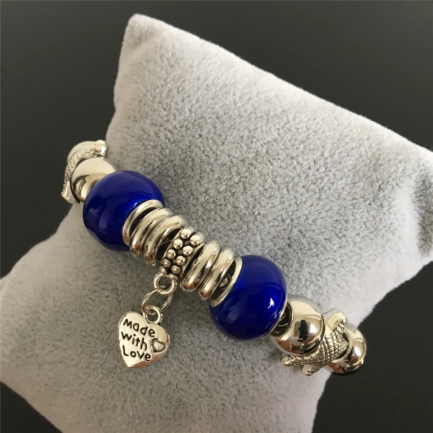 6301Z Myths Beautiful new Fashion Silver Charms Crystal Bracelet for Women Femme Pendant Brand Bracelet & Bangles Women Jewelry
6301Z Myths Beautiful new Fashion Silver Charms Crystal Bracelet for Women Femme Pendant Brand Bracelet & Bangles Women Jewelry