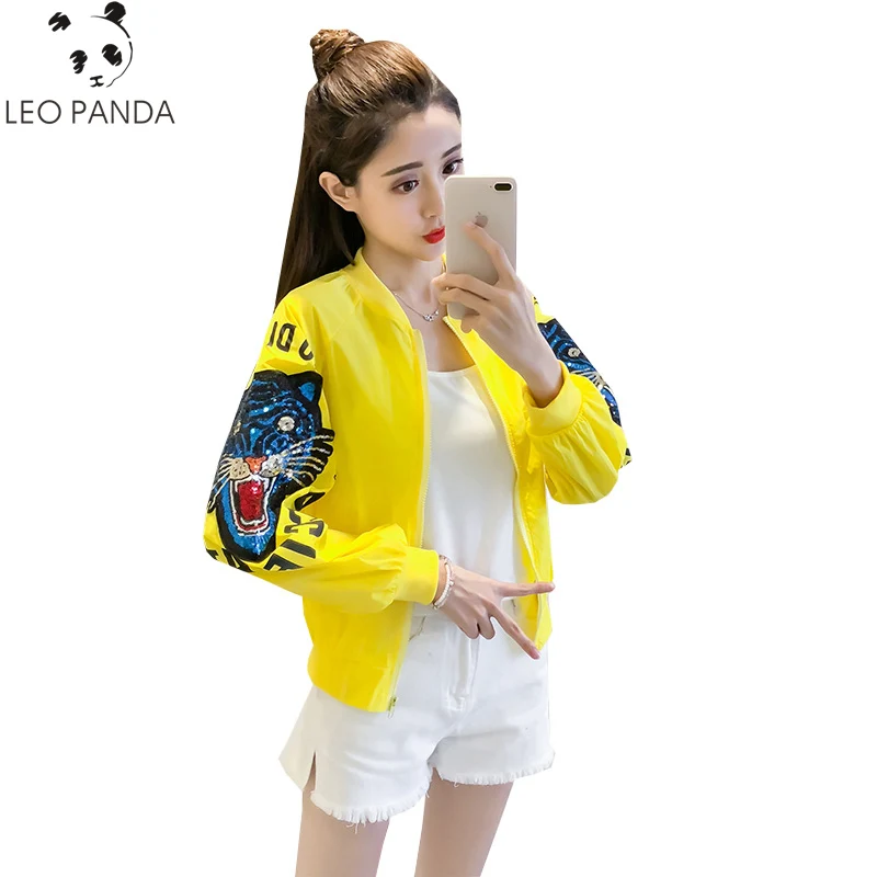 2018 Spring Autumn Bomber Thin Jacket Women Embroidery Tiger head Long Sleeve Sequins Coat Casual Loose Bomber Jackets HF278
2018 Spring Autumn Bomber Thin Jacket Women Embroidery Tiger head Long Sleeve Sequins Coat Casual Loose Bomber Jackets HF278