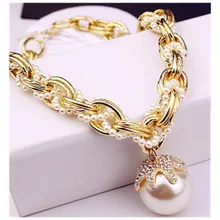 New Arrival Women Pearl Chain Chokers Necklaces Gold Color Gem Big Pearl Pendant Collar Necklace For Women 
New Arrival Women Pearl Chain Chokers Necklaces Gold Color Gem Big Pearl Pendant Collar Necklace For Women