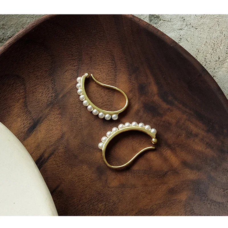 WTLTC Delicate Multi Pearls Climber Earrings For Women Minimalist Ear Cuff Earrings Cartilage Piercing Earrings Minimal Jewelry
WTLTC Delicate Multi Pearls Climber Earrings For Women Minimalist Ear Cuff Earrings Cartilage Piercing Earrings Minimal Jewelry