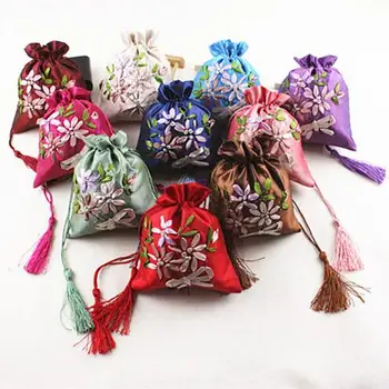 Hand embroidery Packing bag Jewelry bag Silk bag embroidered sachet empty bag mix color jewelry pouch
Hand embroidery Packing bag Jewelry bag Silk bag embroidered sachet empty bag mix color jewelry pouch