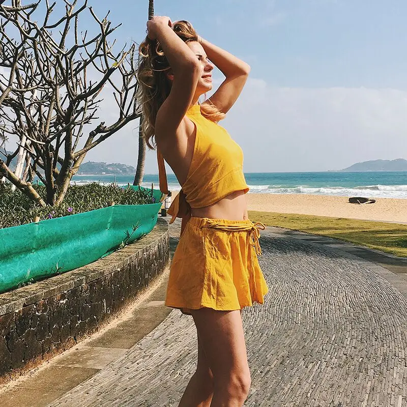 Summer Sexy Crop Top and Shorts Women Set Backless Bandage Sleeveless Halter Crop Tops 2 Piece Set Women Two Piece Set
Summer Sexy Crop Top and Shorts Women Set Backless Bandage Sleeveless Halter Crop Tops 2 Piece Set Women Two Piece Set
