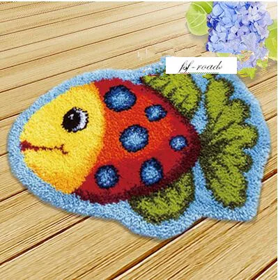 Latch Hook Rug Kits Unfinished Crocheting Tapestry Yarn Needlework Cushion Set for Embroidery Carpet Golden Fish Home Decor
Latch Hook Rug Kits Unfinished Crocheting Tapestry Yarn Needlework Cushion Set for Embroidery Carpet Golden Fish Home Decor