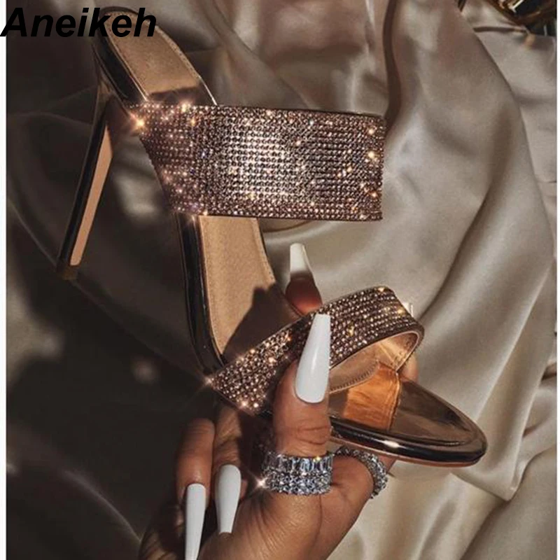 Aneikeh New Sequined Cloth Summer High Heels Slippers Open Toe Thin Heels Crystal Mules Women's Shoes Slippers PU Size 35-42
Aneikeh New Sequined Cloth Summer High Heels Slippers Open Toe Thin Heels Crystal Mules Women's Shoes Slippers PU Size 35-42