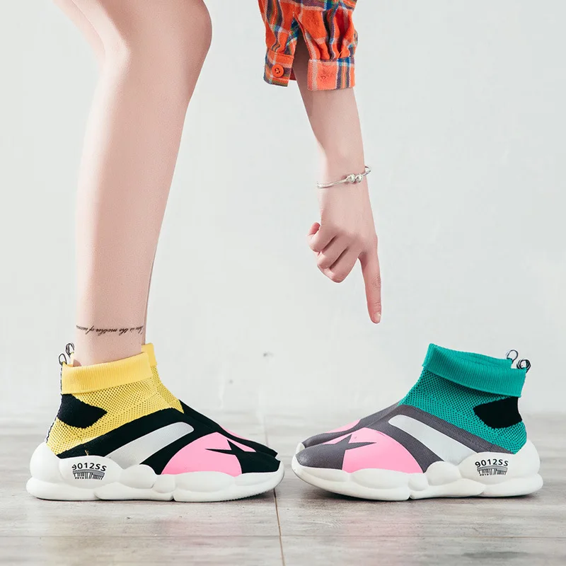 Sneakers Women Stretch Fabric Socks Shoes Woman Fashion Vulcanize Shoes Slip On Tenis Feminino Women Casual Shoes Designer Shoes
Sneakers Women Stretch Fabric Socks Shoes Woman Fashion Vulcanize Shoes Slip On Tenis Feminino Women Casual Shoes Designer Shoes