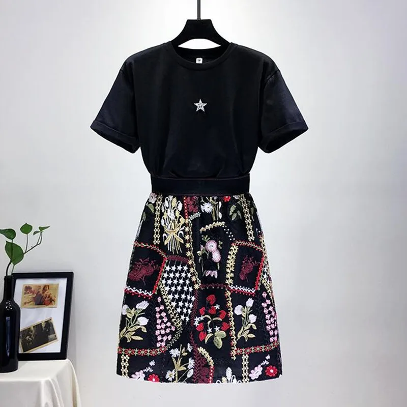 Summer New 2piece set Women Elastic Waist Floral Embroidery Bodycon Mesh Skirt and Loose Star Diamond Black Tshirt Sets
Summer New 2piece set Women Elastic Waist Floral Embroidery Bodycon Mesh Skirt and Loose Star Diamond Black Tshirt Sets
