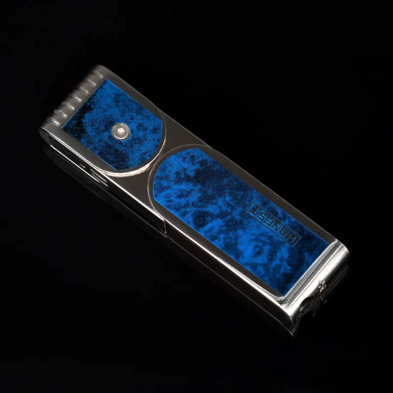 Honest Honest genuine personality lighter, windproof inflator, fashion creativity, side slide cover ignition.
Honest Honest genuine personality lighter, windproof inflator, fashion creativity, side slide cover ignition.
