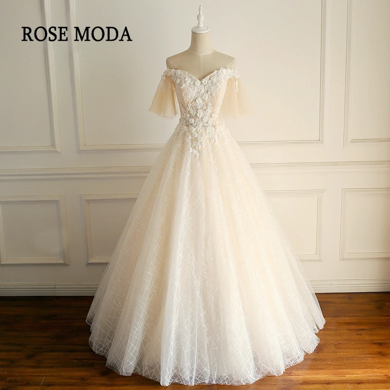 Розовое платье для свадьбы кружевное со съемными рукавами-фонариками и