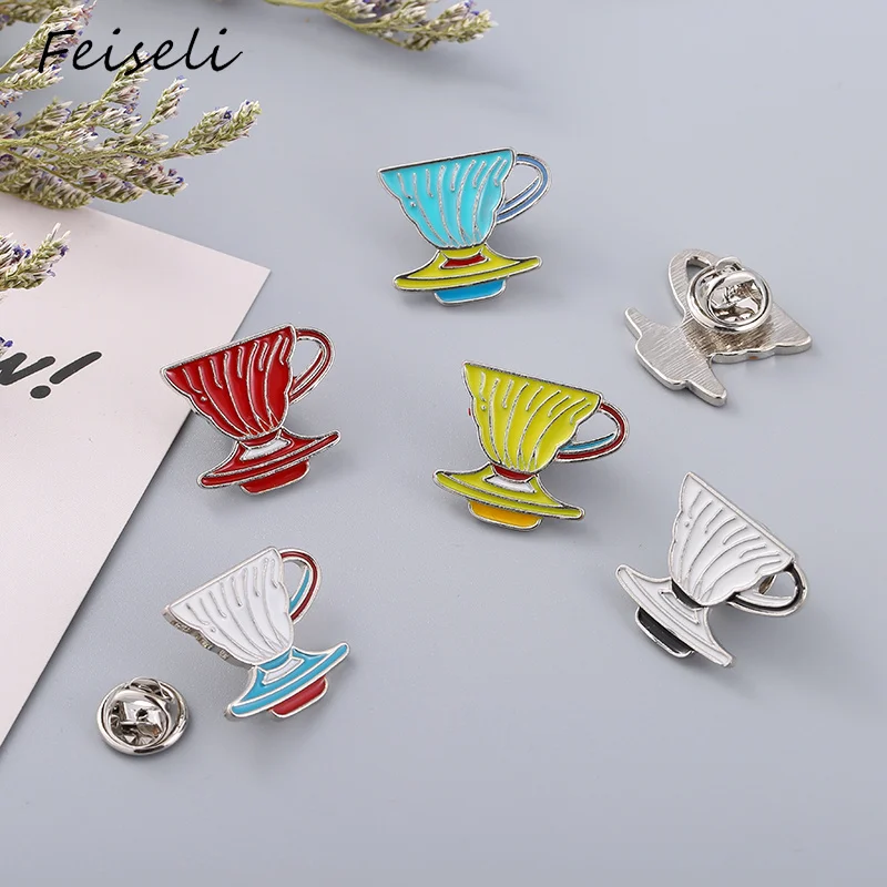 Feiseli Colorful Enamel Coffee Tea Cup Shaped Brooch Pin For Ladies Elegant Clothes Badge Corsage Fashion Jewelry Gift
Feiseli Colorful Enamel Coffee Tea Cup Shaped Brooch Pin For Ladies Elegant Clothes Badge Corsage Fashion Jewelry Gift