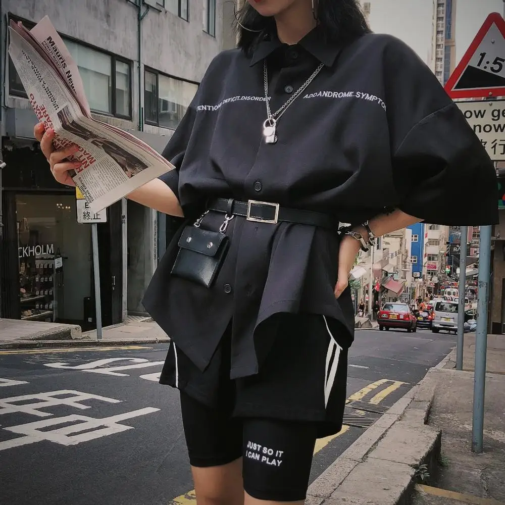 Black shirt Female Minority design letters embroidered half-sleeve 2019 dark wind show thin single-row button BF
Black shirt Female Minority design letters embroidered half-sleeve 2019 dark wind show thin single-row button BF
