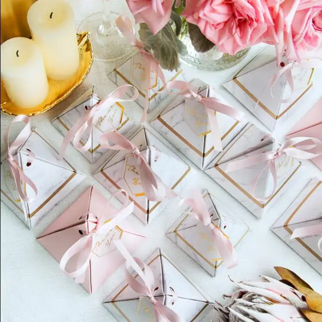 New Triangular Pyramid Marble style Candy Box Wedding Favors Party Supplies Gift Chocolate Boxes with Ribbon THANKS Table
New Triangular Pyramid Marble style Candy Box Wedding Favors Party Supplies Gift Chocolate Boxes with Ribbon THANKS Table