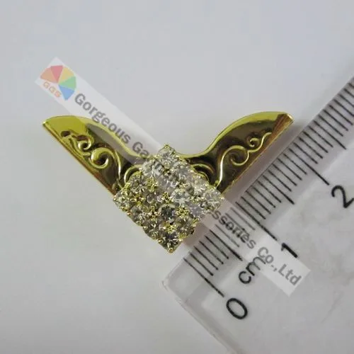 20pcs 25mm Vintage Czech clear crystal flag tips rhinestone Book Corner Silver Gold Metal Protectors DIY Browband Collar Garment
20pcs 25mm Vintage Czech clear crystal flag tips rhinestone Book Corner Silver Gold Metal Protectors DIY Browband Collar Garment