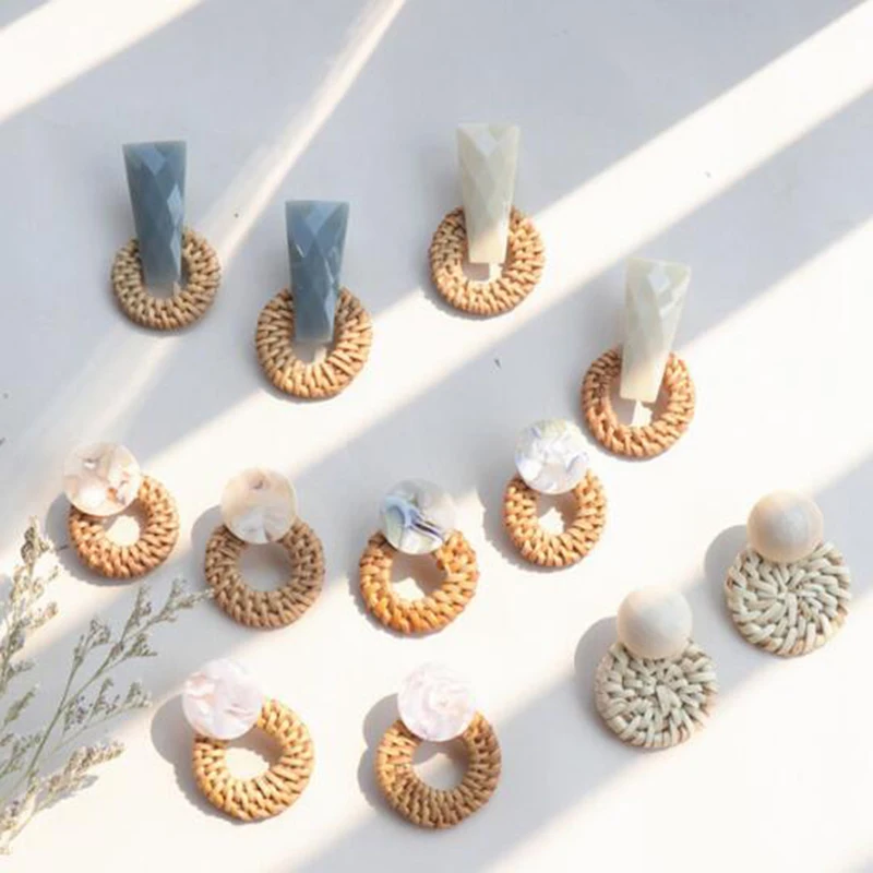XIYANIKE Handmade Geometry Acrylic Stone Wooden Big Hollow Round Circle Rattan Straw Weave Stud Earring Statement Jewelry E983
XIYANIKE Handmade Geometry Acrylic Stone Wooden Big Hollow Round Circle Rattan Straw Weave Stud Earring Statement Jewelry E983