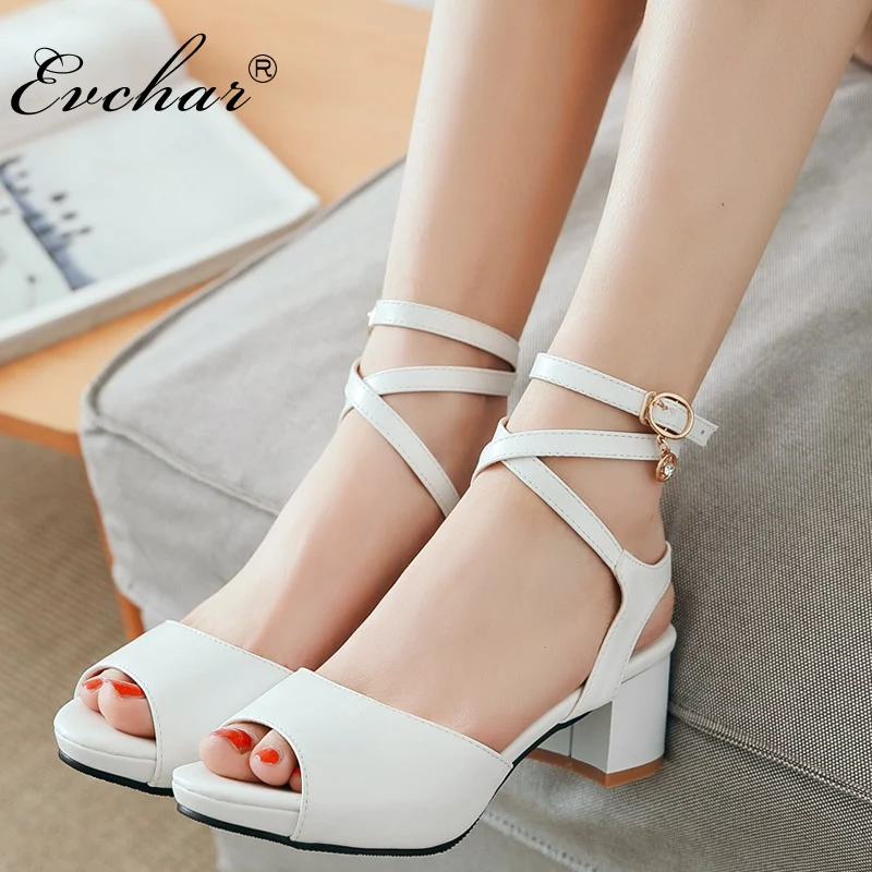 EVCHAR Fashion Hot Summer Leisure Women's shoes med Heels Footwear 4 colors Peep Toe Female's Med Heel Sandals Large Size 31-47
EVCHAR Fashion Hot Summer Leisure Women's shoes med Heels Footwear 4 colors Peep Toe Female's Med Heel Sandals Large Size 31-47