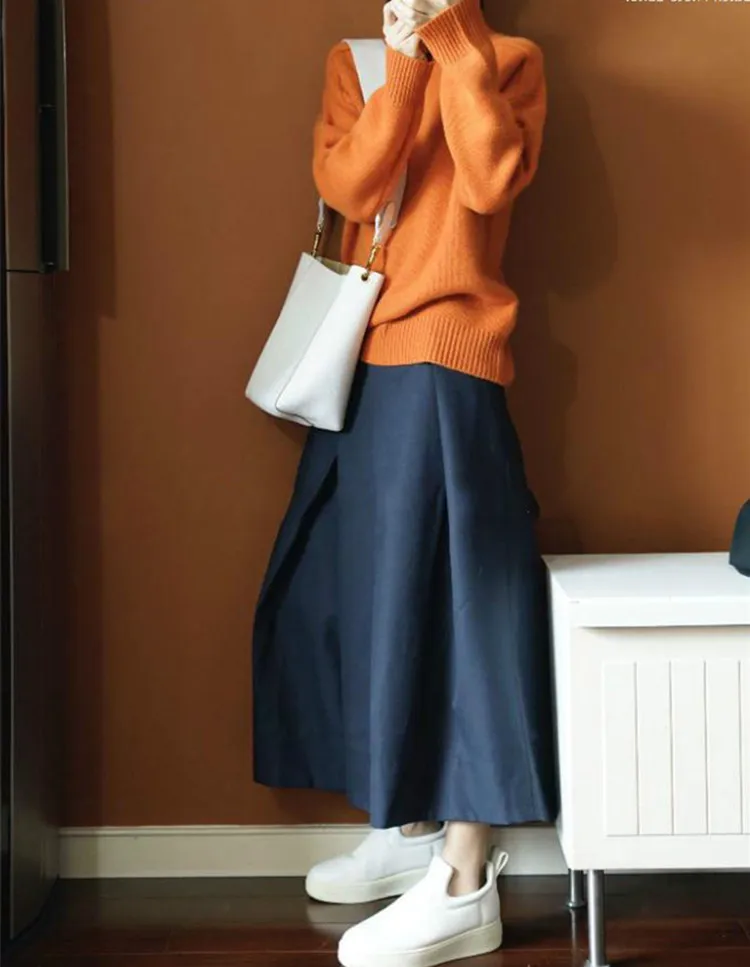 Женский свитер оранжевый весенний пуловер с круглым вырезом и короткими